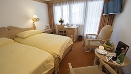 Hotel Schweizerhof Zermatt Double or twin bedded room