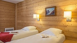 Residence P&V Premium " Les Chalets du Forum" 6 rooms (13 pax) Standard